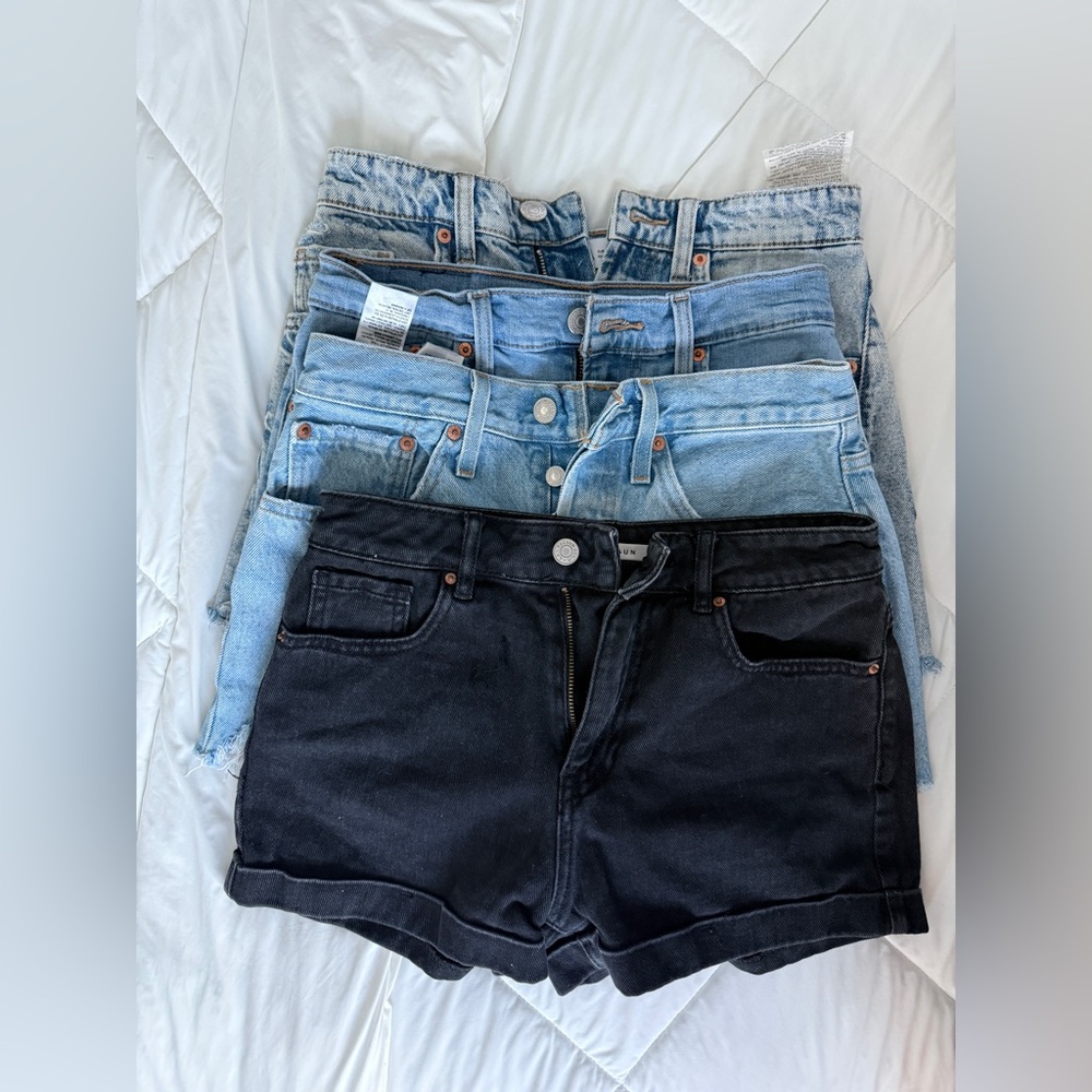 JEAN SHORT BUNDLE - SIZE 25/26